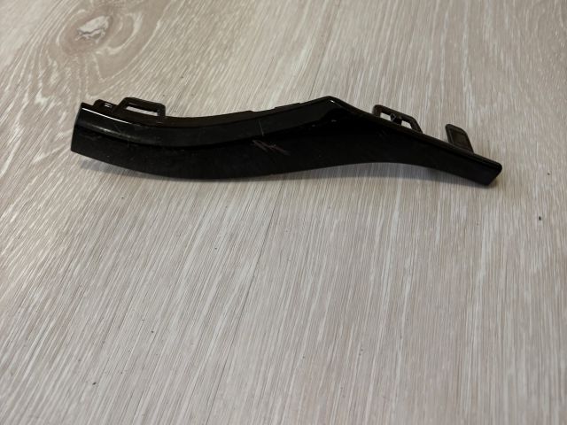 bontott MERCEDES-BENZ EQB Első Lökhárító Díszléc