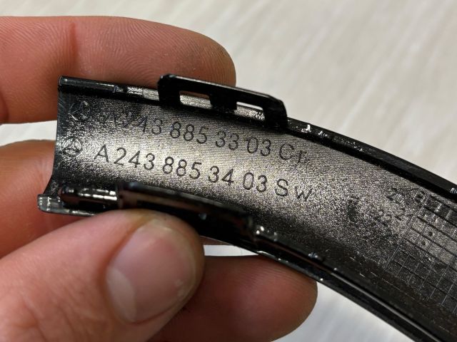 bontott MERCEDES-BENZ EQB Első Lökhárító Díszléc