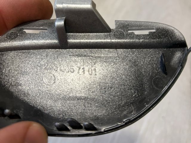 bontott MERCEDES-BENZ EQB Első Vonószem Burkolat