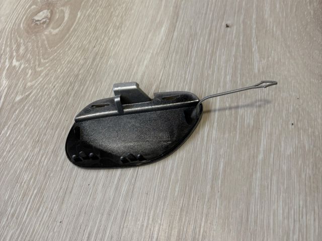 bontott MERCEDES-BENZ EQB Első Vonószem Burkolat