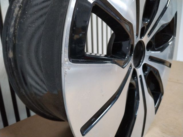 bontott MERCEDES-BENZ EQC Alufelni (1 db)