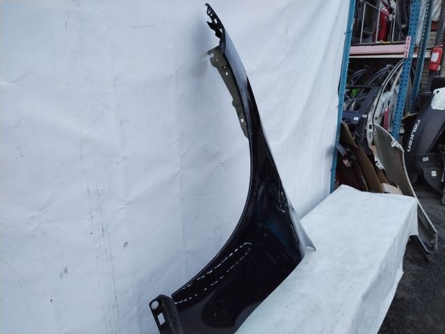 bontott MERCEDES-BENZ EQC Bal első Sárvédő