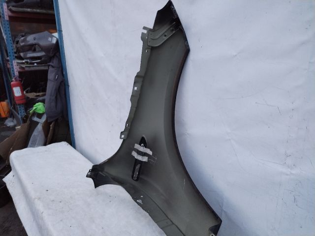 bontott MERCEDES-BENZ EQC Bal első Sárvédő