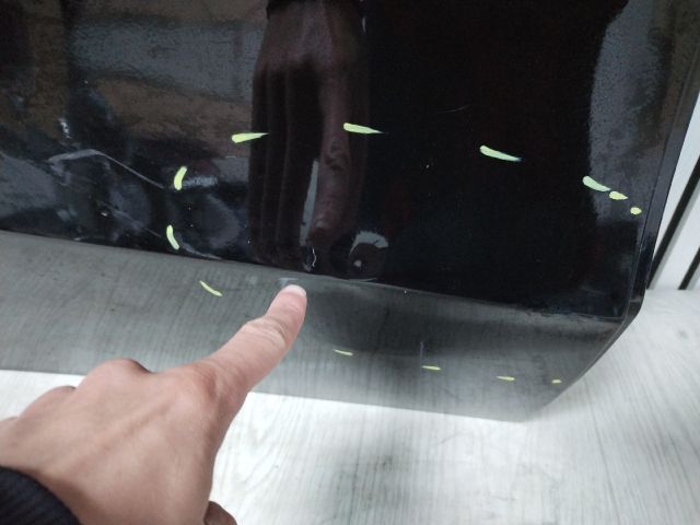 bontott MERCEDES-BENZ EQC Jobb hátsó Ajtó (Üres lemez)