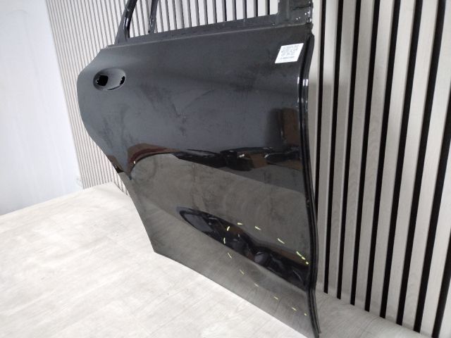 bontott MERCEDES-BENZ EQC Jobb hátsó Ajtó (Üres lemez)