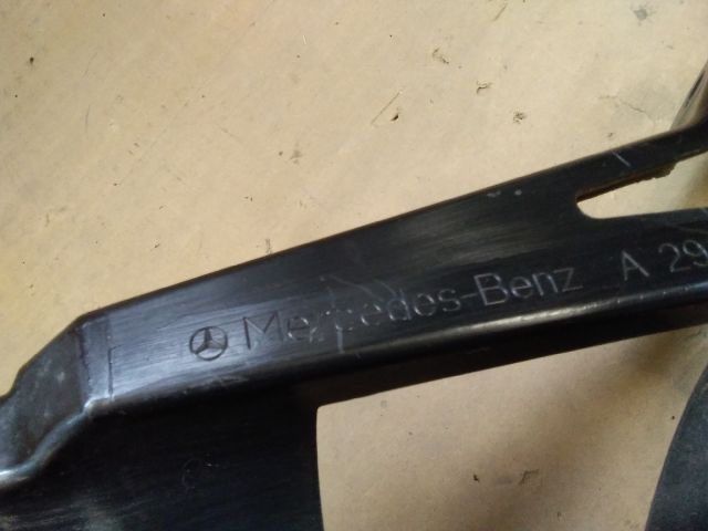 bontott MERCEDES-BENZ EQE Bal hátsó Oldal Lökhárító Tartó (Műanyag)