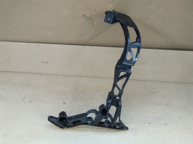 bontott MERCEDES-BENZ EQE Bal hátsó Oldal Lökhárító Tartó (Műanyag)