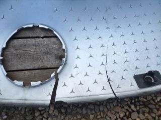 bontott MERCEDES-BENZ EQE Hűtőrács