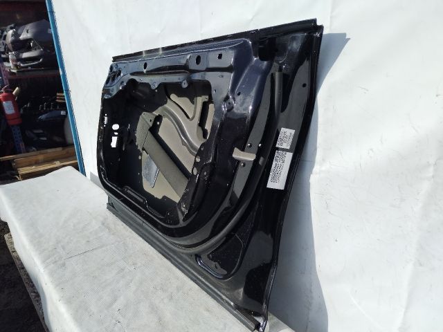 bontott MERCEDES-BENZ EQE Jobb első Ajtó (Üres lemez)