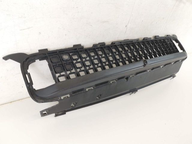 bontott MERCEDES-BENZ G-CLASS Első Lökhárító Alsó Középső Díszrács