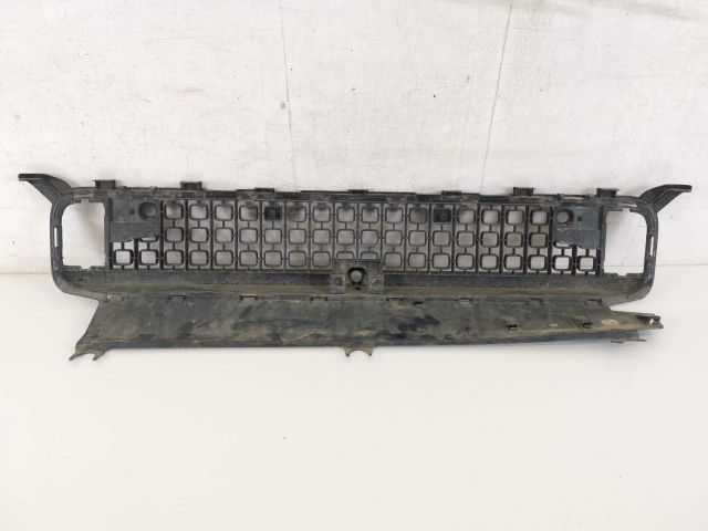 bontott MERCEDES-BENZ G-CLASS Első Lökhárító Alsó Középső Díszrács