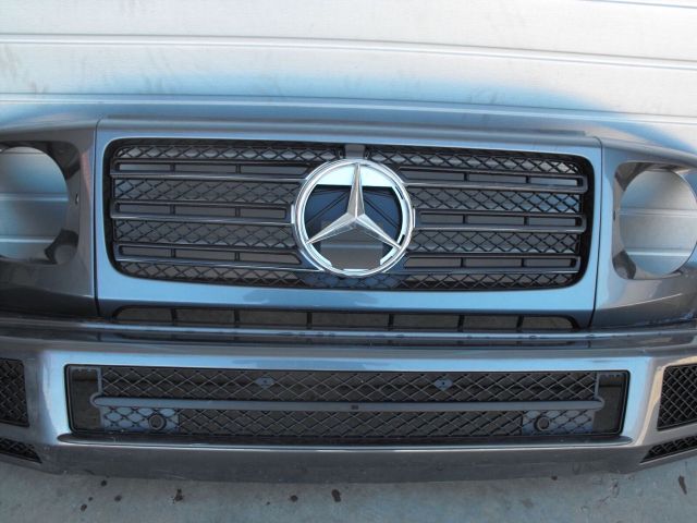 bontott MERCEDES-BENZ G-CLASS Első Lökhárító (Részeivel)