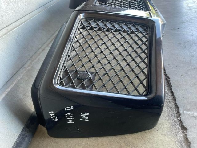 bontott MERCEDES-BENZ G-CLASS Első Lökhárító (Részeivel)