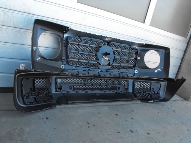 bontott MERCEDES-BENZ G-CLASS Első Lökhárító (Részeivel)