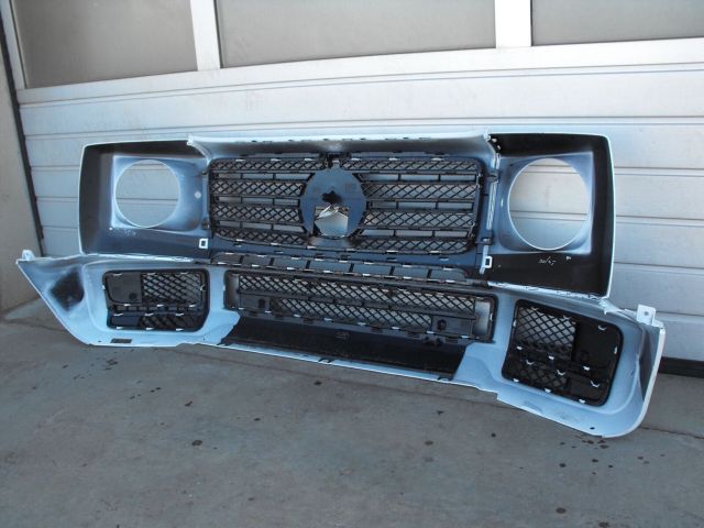 bontott MERCEDES-BENZ G-CLASS Első Lökhárító (Részeivel)