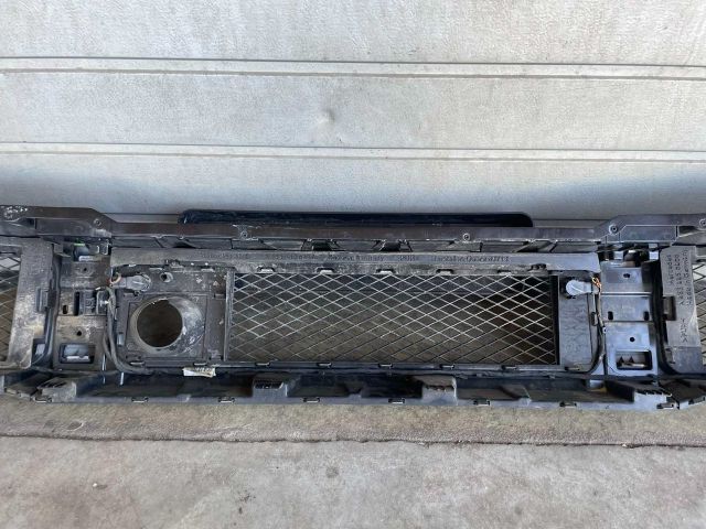 bontott MERCEDES-BENZ G-CLASS Első Lökhárító (Részeivel)