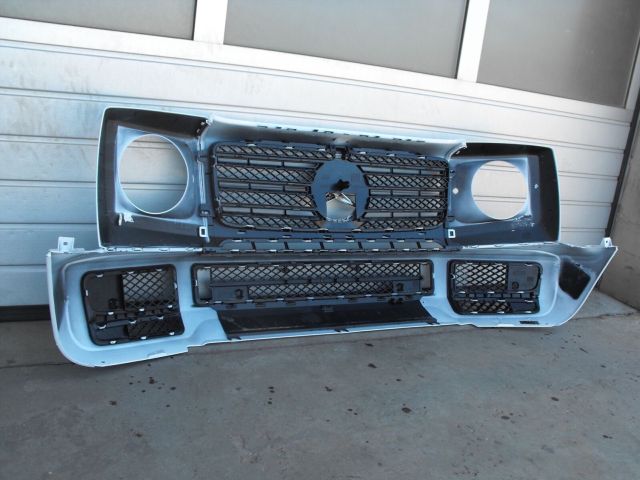 bontott MERCEDES-BENZ G-CLASS Első Lökhárító (Részeivel)