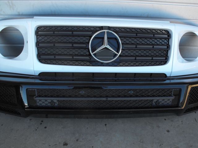 bontott MERCEDES-BENZ G-CLASS Első Lökhárító (Részeivel)