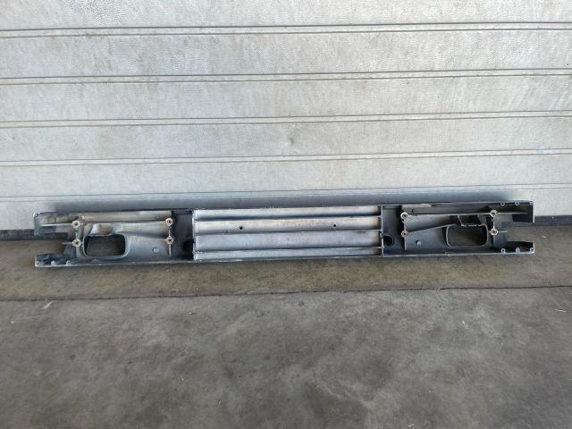 bontott MERCEDES-BENZ G-CLASS Hátsó Lökhárító (Üresen)