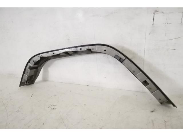 bontott MERCEDES-BENZ G-CLASS Jobb első Sárvédő Díszléc