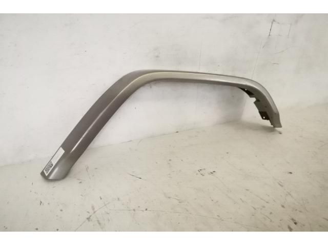 bontott MERCEDES-BENZ G-CLASS Jobb első Sárvédő Díszléc