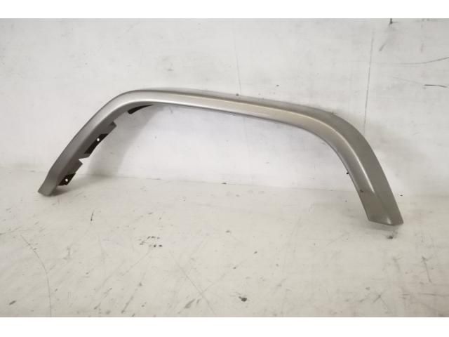 bontott MERCEDES-BENZ G-CLASS Jobb első Sárvédő Díszléc