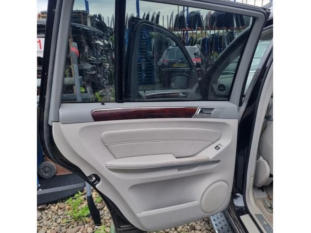 bontott MERCEDES-BENZ GL-CLASS Bal hátsó Ajtó (Üres lemez)