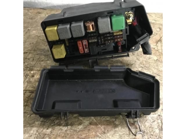 bontott MERCEDES-BENZ GL-CLASS Biztosítéktábla Doboz