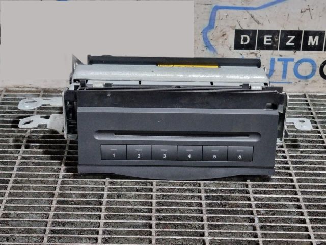 bontott MERCEDES-BENZ GL-CLASS CD / DVD Tár