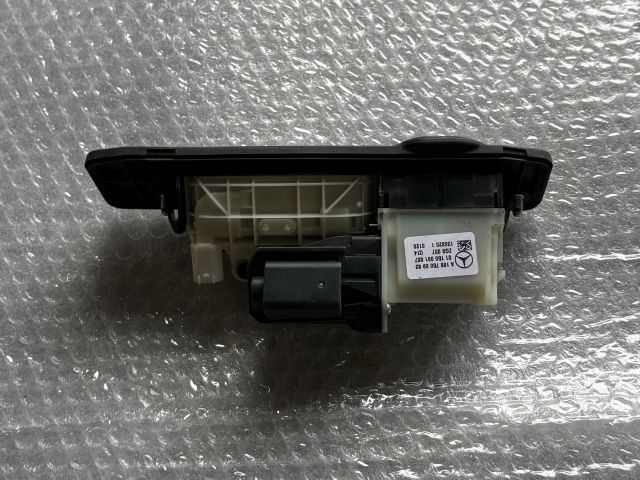 bontott MERCEDES-BENZ GL-CLASS Csomagtér Nyitó Kar / Gomb