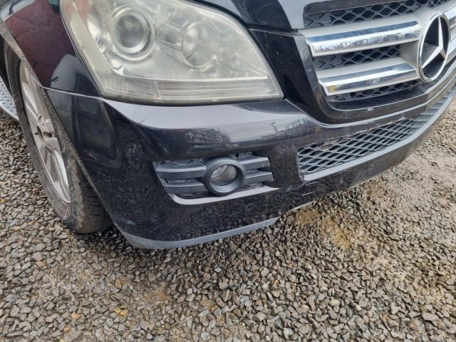 bontott MERCEDES-BENZ GL-CLASS Első Lökhárító (Üresen)