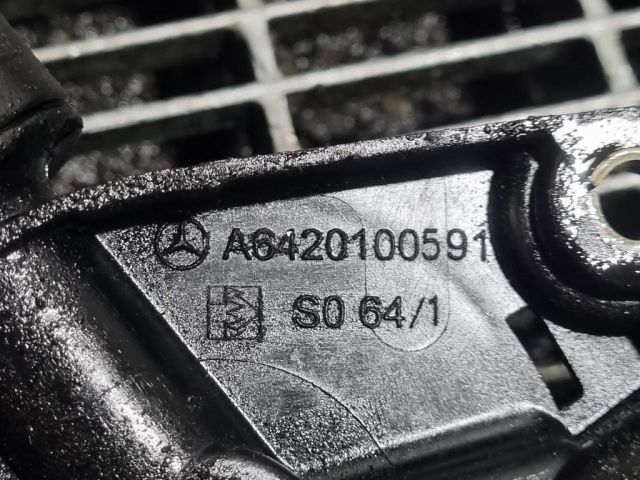 bontott MERCEDES-BENZ GL-CLASS Szelepfedél