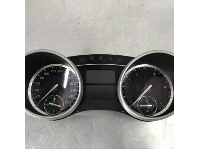bontott MERCEDES-BENZ GL-CLASS Kilométeróra