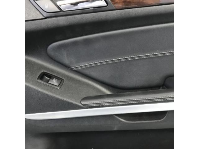 bontott MERCEDES-BENZ GL-CLASS Jobb első Ajtó Kárpit