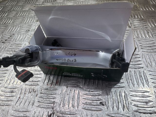 bontott MERCEDES-BENZ GL-CLASS Jobb első Külső Kilincs