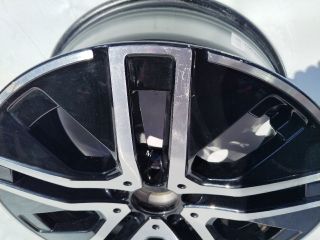 bontott MERCEDES-BENZ GLA Alufelni (1 db)