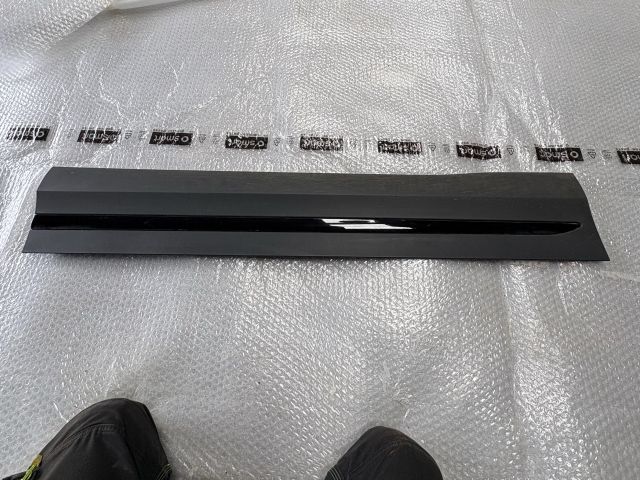 bontott MERCEDES-BENZ GLA Bal első Ajtó Díszléc