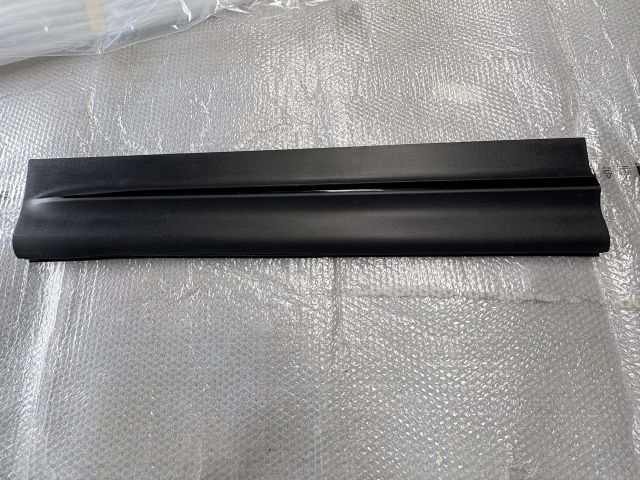 bontott MERCEDES-BENZ GLA Bal első Ajtó Díszléc