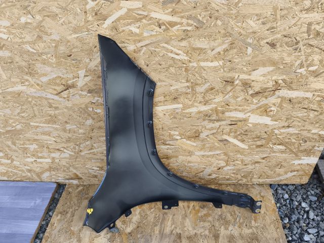 bontott MERCEDES-BENZ GLA Bal első Sárvédő