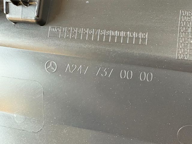 bontott MERCEDES-BENZ GLA Bal hátsó Ajtó Díszléc