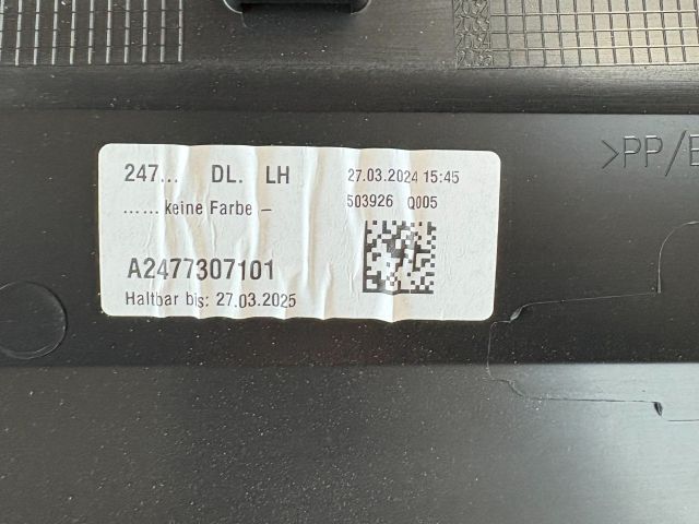 bontott MERCEDES-BENZ GLA Bal hátsó Ajtó Díszléc