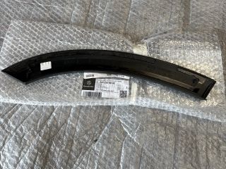 bontott MERCEDES-BENZ GLA Bal hátsó Sárvédő Díszléc