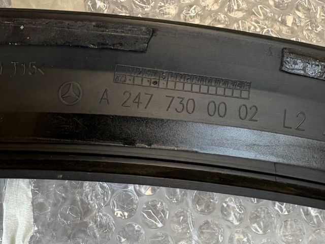 bontott MERCEDES-BENZ GLA Bal hátsó Sárvédő Díszléc