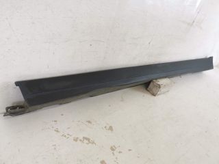 bontott MERCEDES-BENZ GLA Bal Küszöb