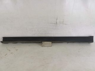 bontott MERCEDES-BENZ GLA Bal Küszöb