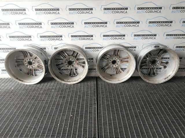 bontott MERCEDES-BENZ GLA-CLASS Alufelni Szett