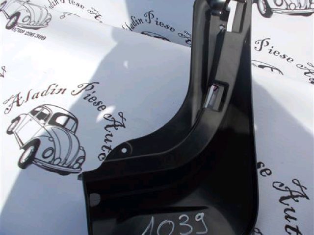 bontott MERCEDES-BENZ GLA-CLASS Bal első Dobbetét (Kerékjárati, Műanyag)