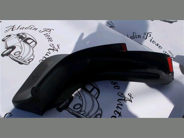 bontott MERCEDES-BENZ GLA-CLASS Bal első Dobbetét (Kerékjárati, Műanyag)