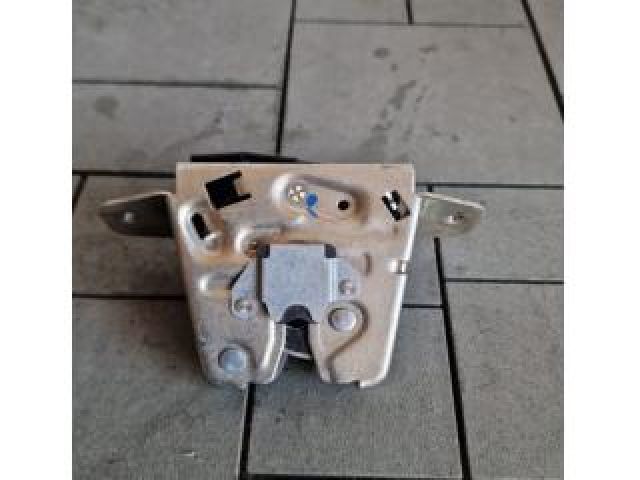 bontott MERCEDES-BENZ GLA-CLASS Csomagtérajtó Zárszerkezet