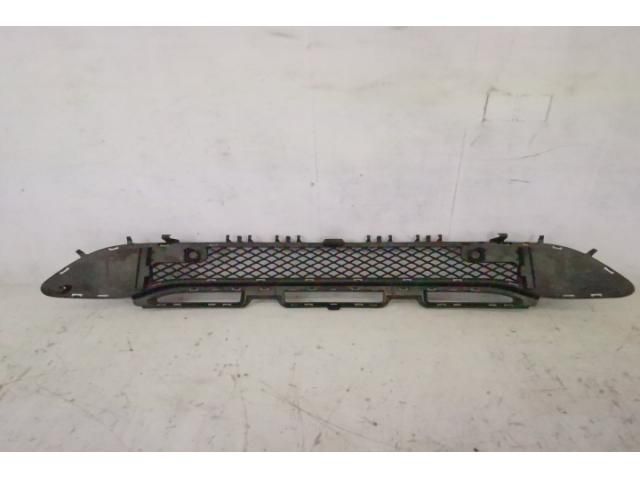 bontott MERCEDES-BENZ GLA-CLASS Első Lökhárító Alsó Középső Díszrács